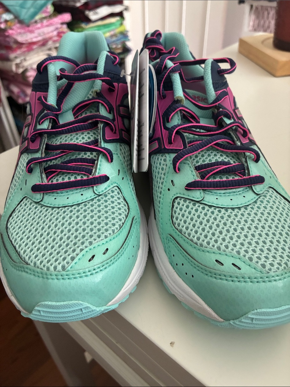 ASICS gel tennis shoes. Brand new. Size 10